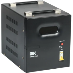 IEK Стабилизатор напряжения переносной EXPAND 5кВА - IVS21-1-005-11 IEK Стабилизатор напряжения переносной EXPAND 5кВА - IVS21-1-005-11